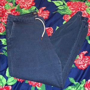 Capri Jogger Jeans